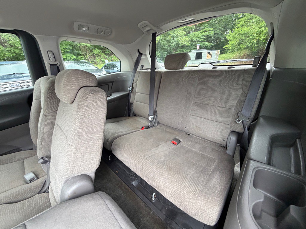 2011 Honda Odyssey Image 19