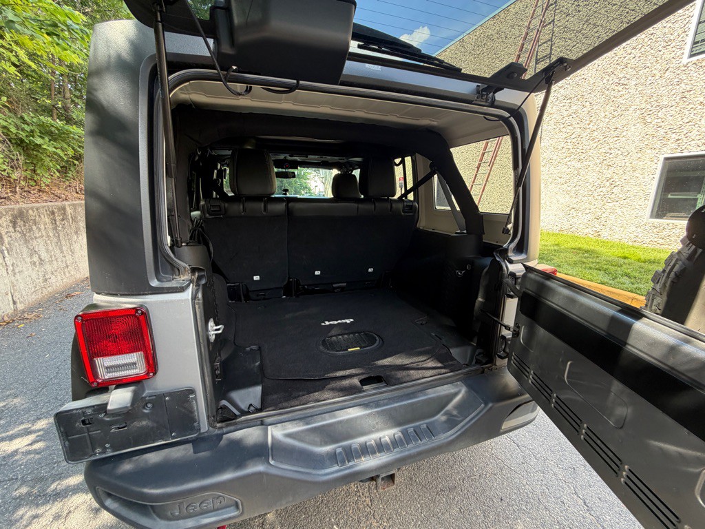 2016 Jeep Wrangler Unlimited Image 16