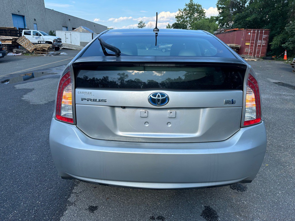 2013 Toyota Prius Image 4