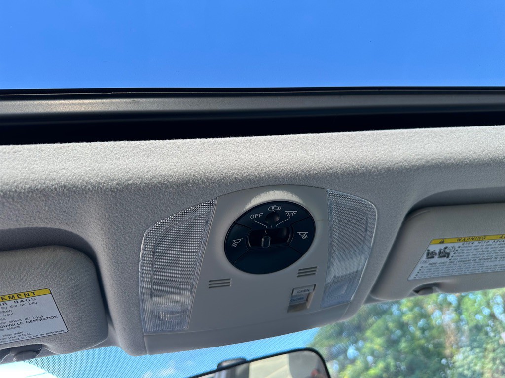2013 Toyota Prius Image 14