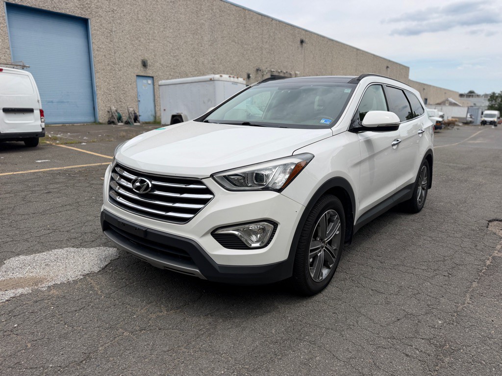 2015 Hyundai Santa Fe Image 1