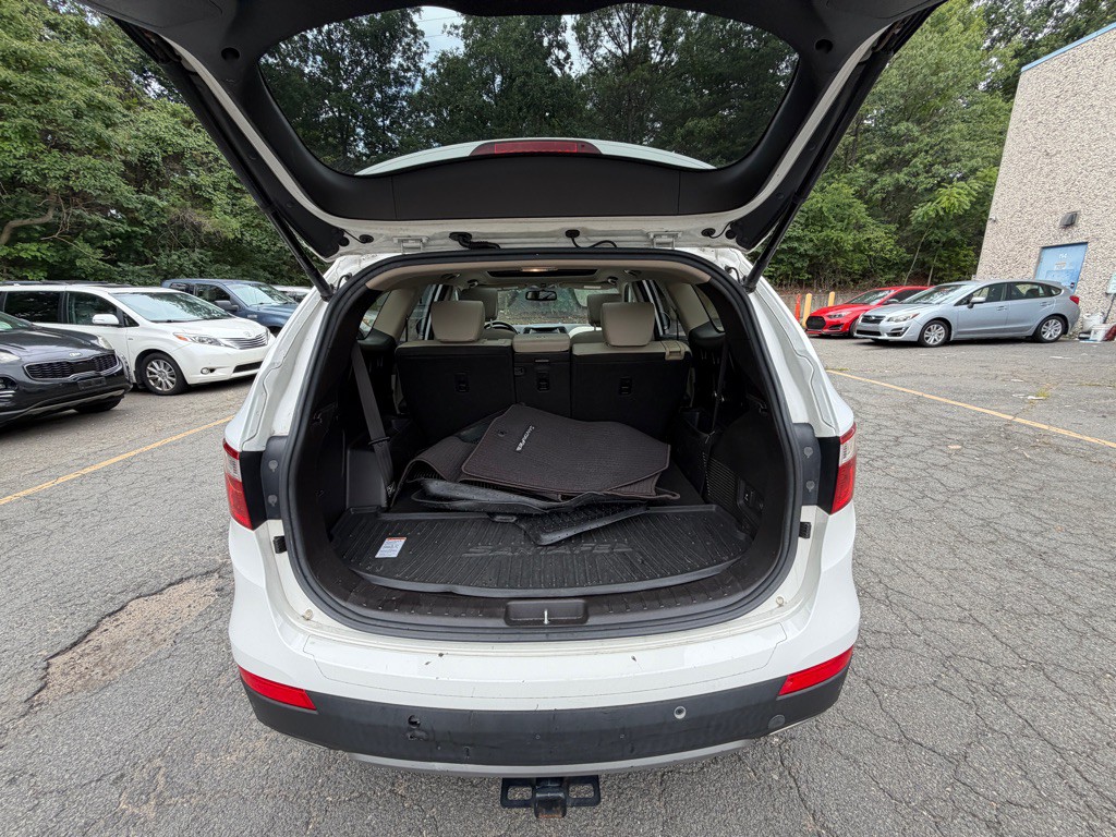 2015 Hyundai Santa Fe Image 17