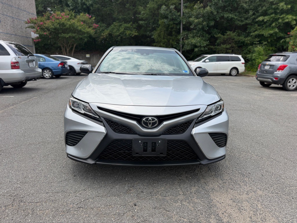 2018 Toyota Camry Image 2