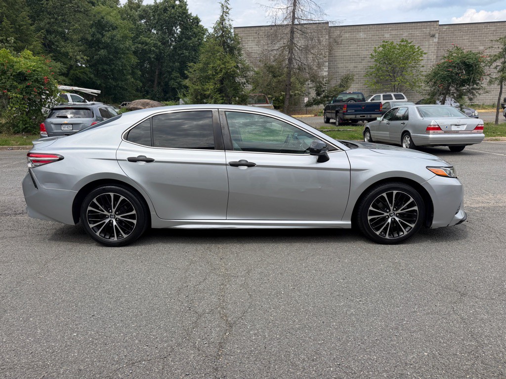 2018 Toyota Camry Image 4