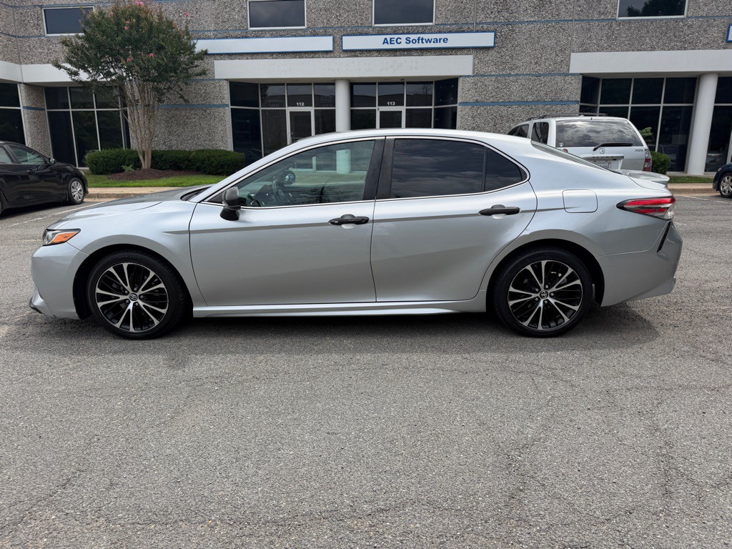 2018 Toyota Camry Image 7