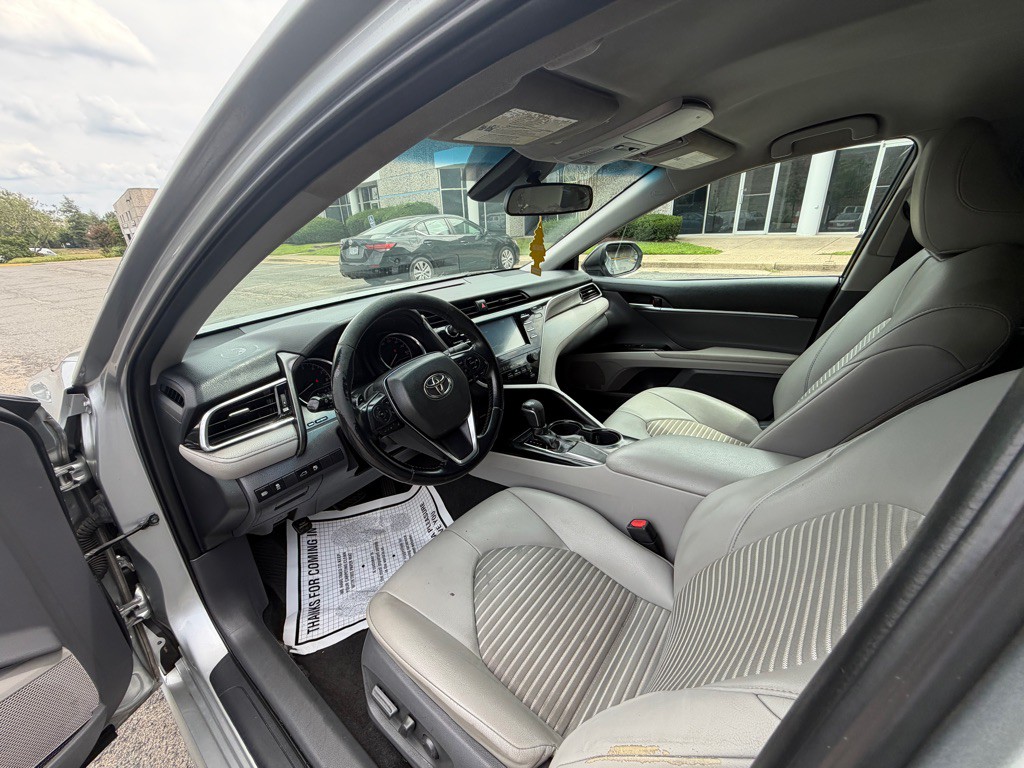 2018 Toyota Camry Image 8