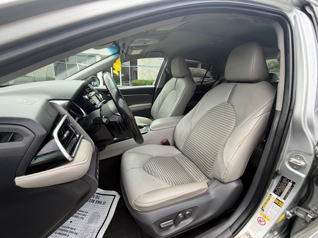 2018 Toyota Camry Image 9
