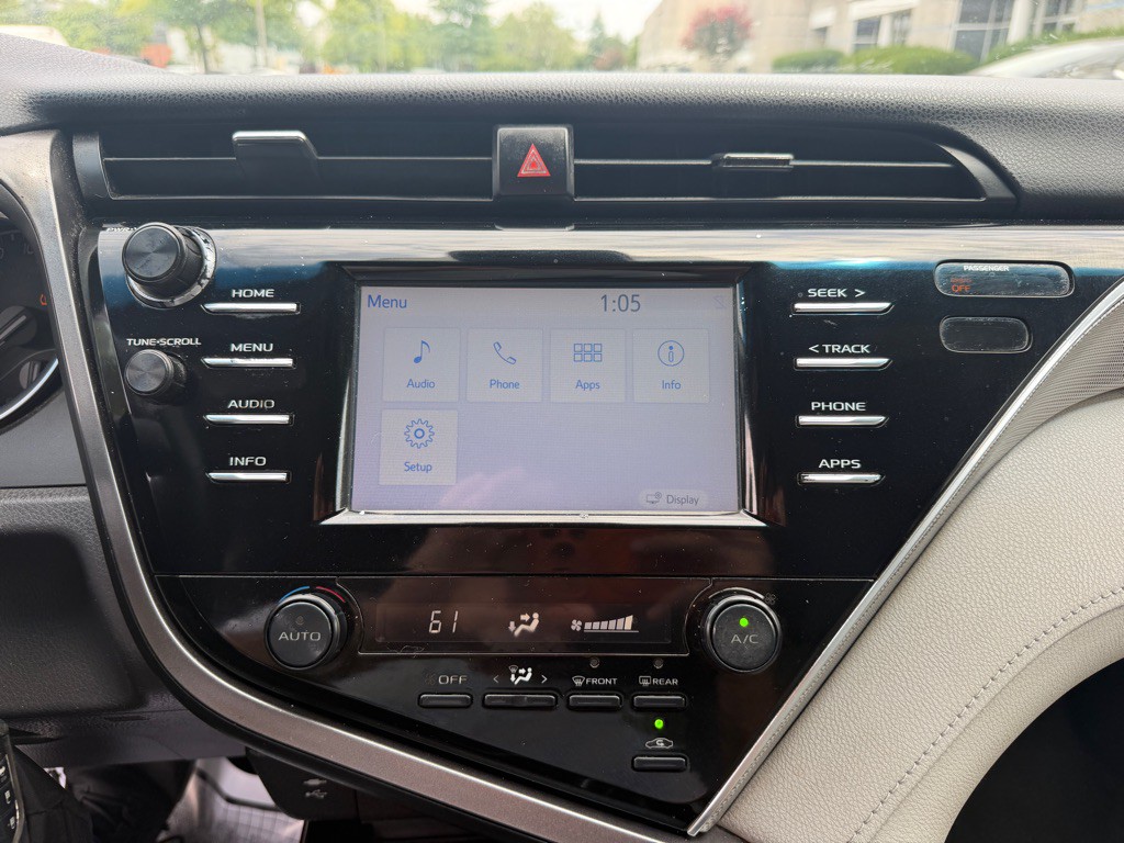 2018 Toyota Camry Image 11