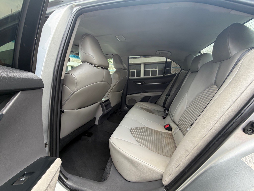 2018 Toyota Camry Image 14