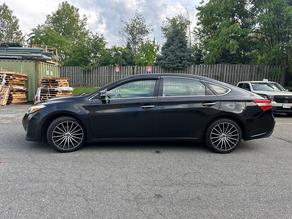 2014 Toyota Avalon Image 18