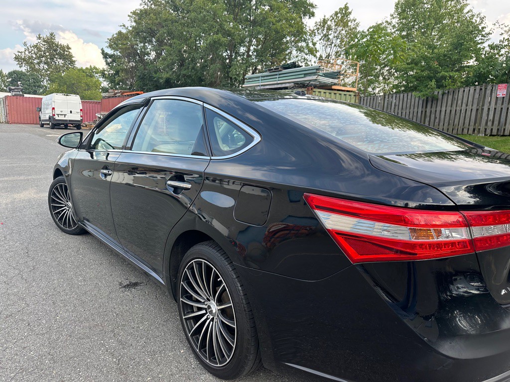 2014 Toyota Avalon Image 19