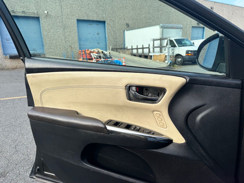 2014 Toyota Avalon Image 28