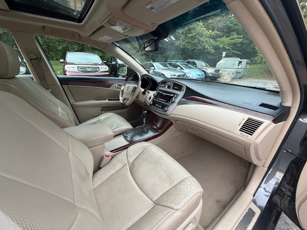 2011 Toyota Avalon Image 14