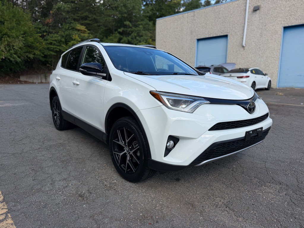 2017 Toyota Rav4 Image 3