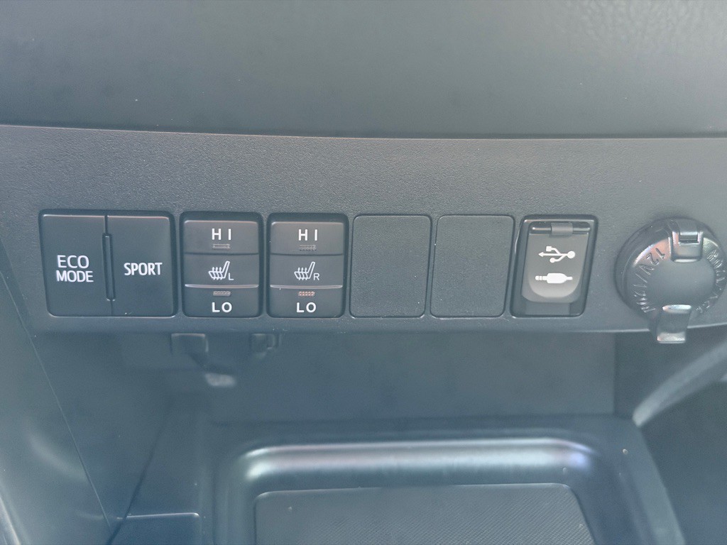 2017 Toyota Rav4 Image 14