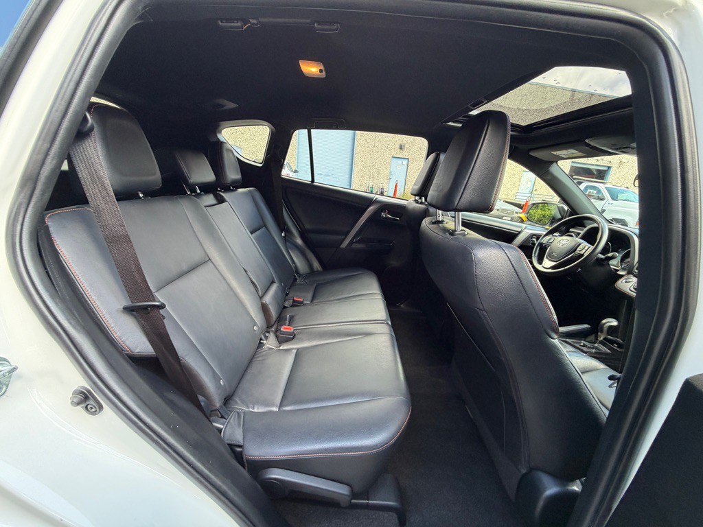 2017 Toyota Rav4 Image 18