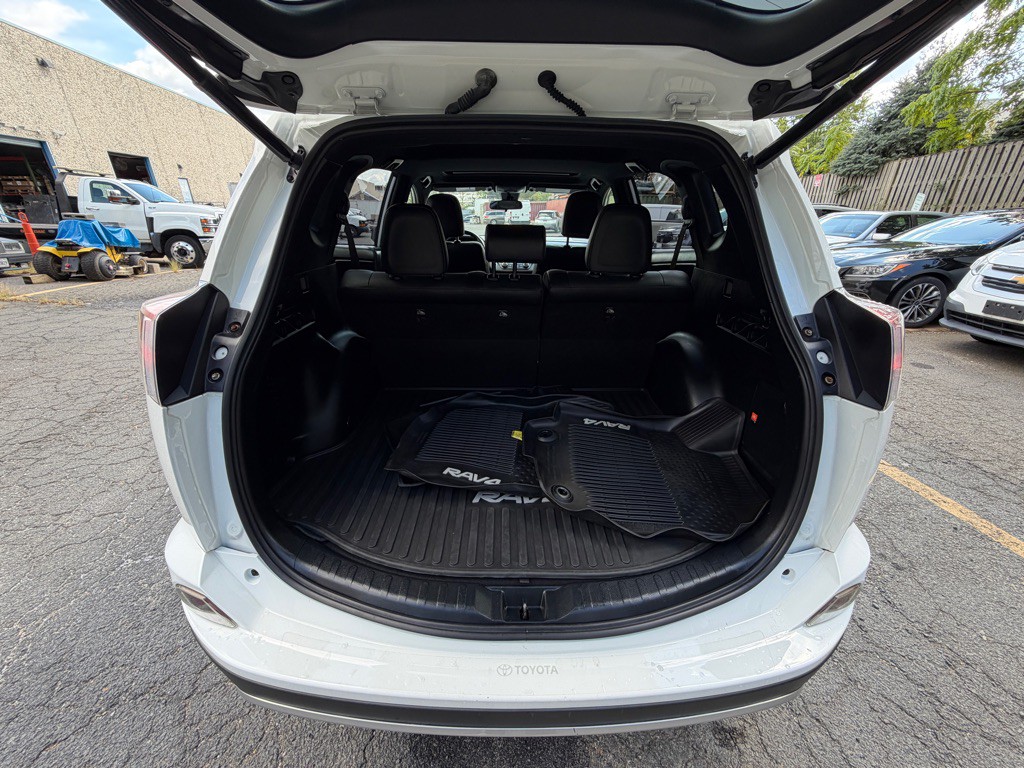 2017 Toyota Rav4 Image 20