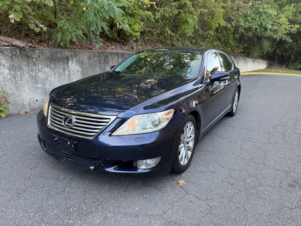 2012 Lexus LS 460 Image 1