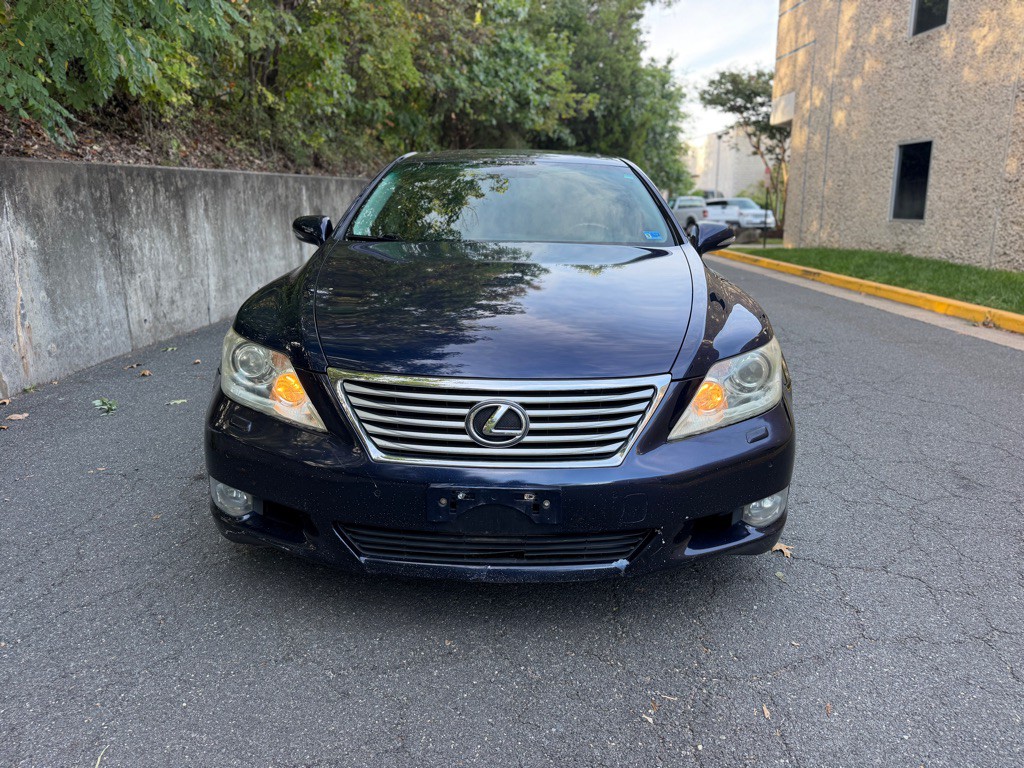 2012 Lexus LS 460 Image 2
