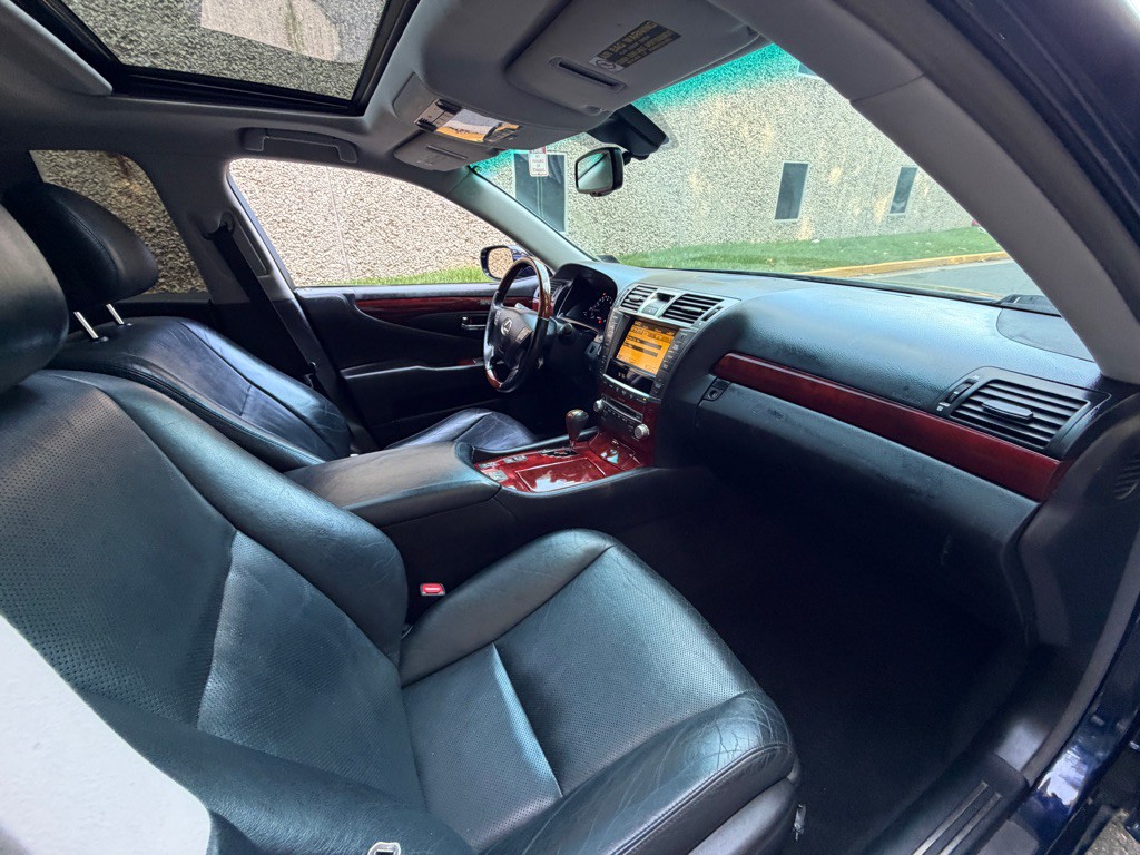 2012 Lexus LS 460 Image 15