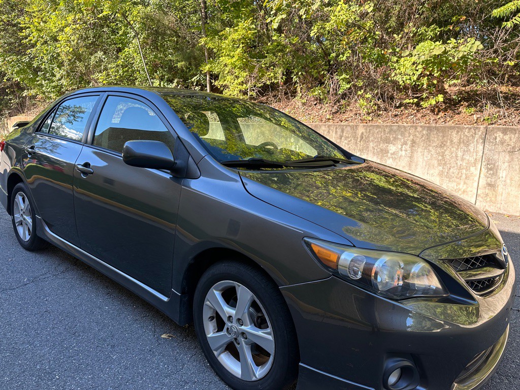 2013 Toyota Corolla Image 3