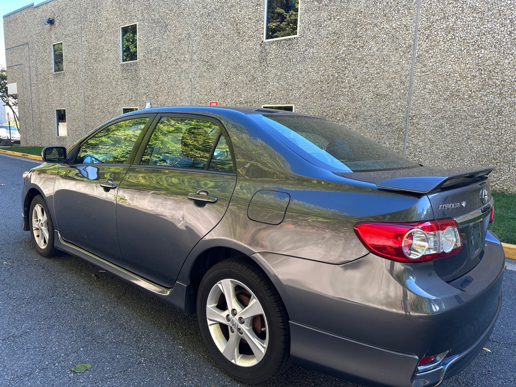 2013 Toyota Corolla Image 5