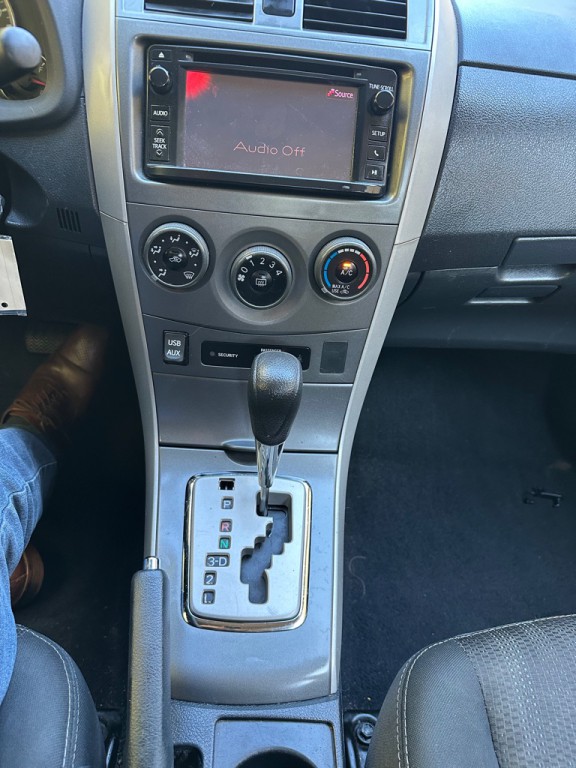 2013 Toyota Corolla Image 14