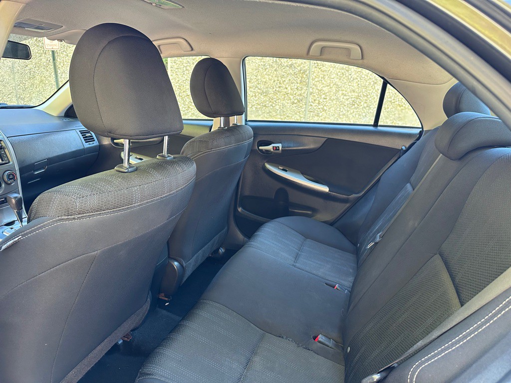 2013 Toyota Corolla Image 15