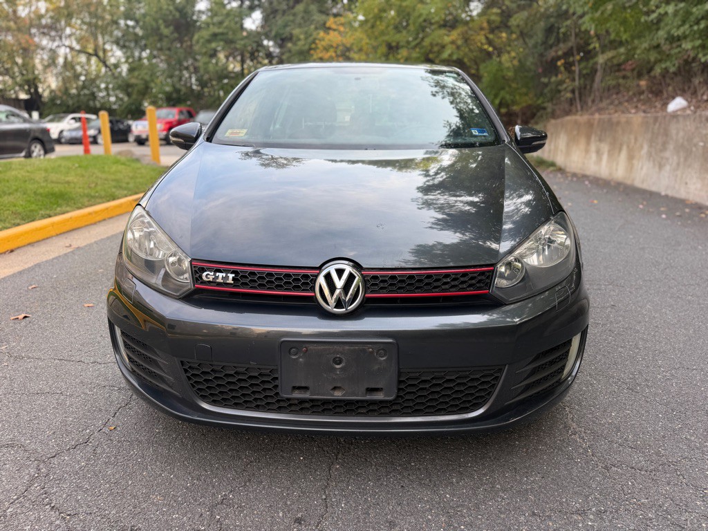 2012 Volkswagen GTI Image 2