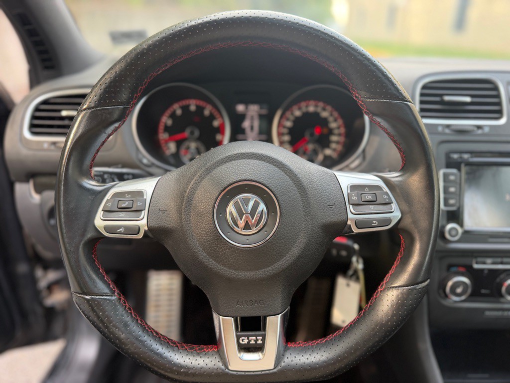 2012 Volkswagen GTI Image 10