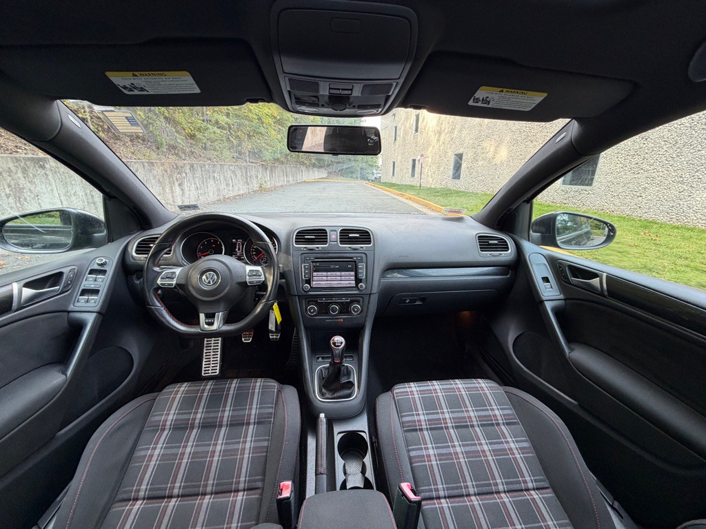 2012 Volkswagen GTI Image 13