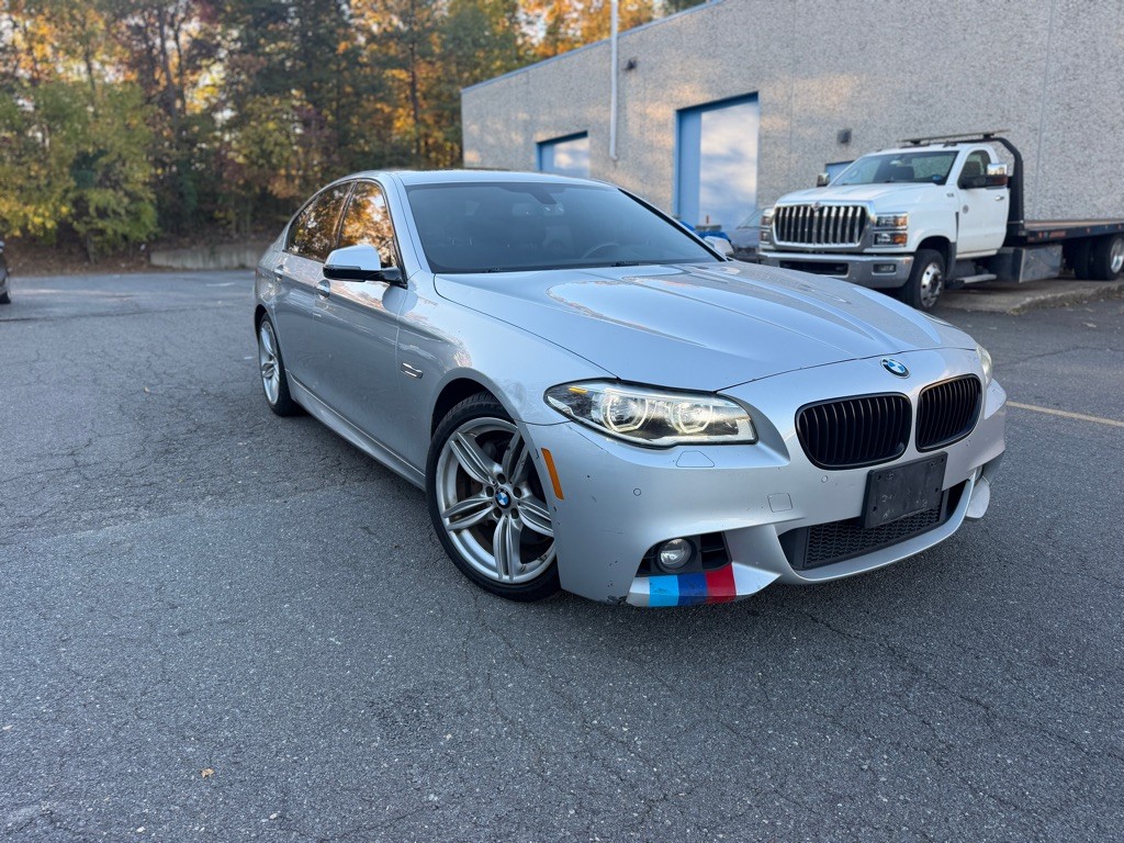 2014 BMW 5 Series Image 1