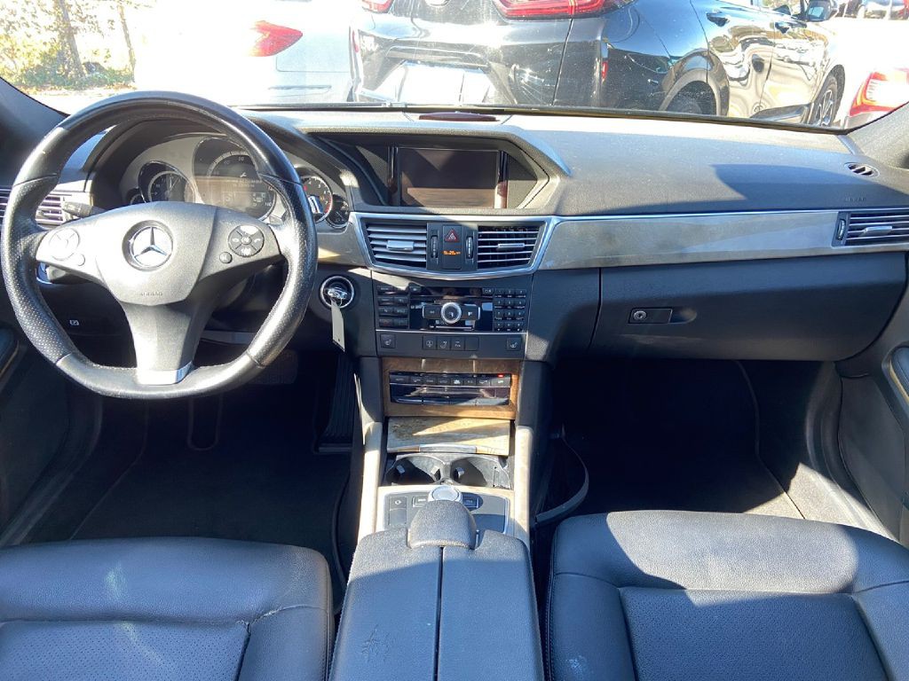 2011 Mercedes-Benz E-Class Image 11