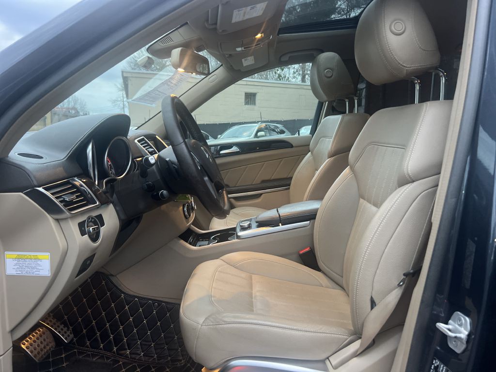 2013 Mercedes-Benz GL-Class Image 8