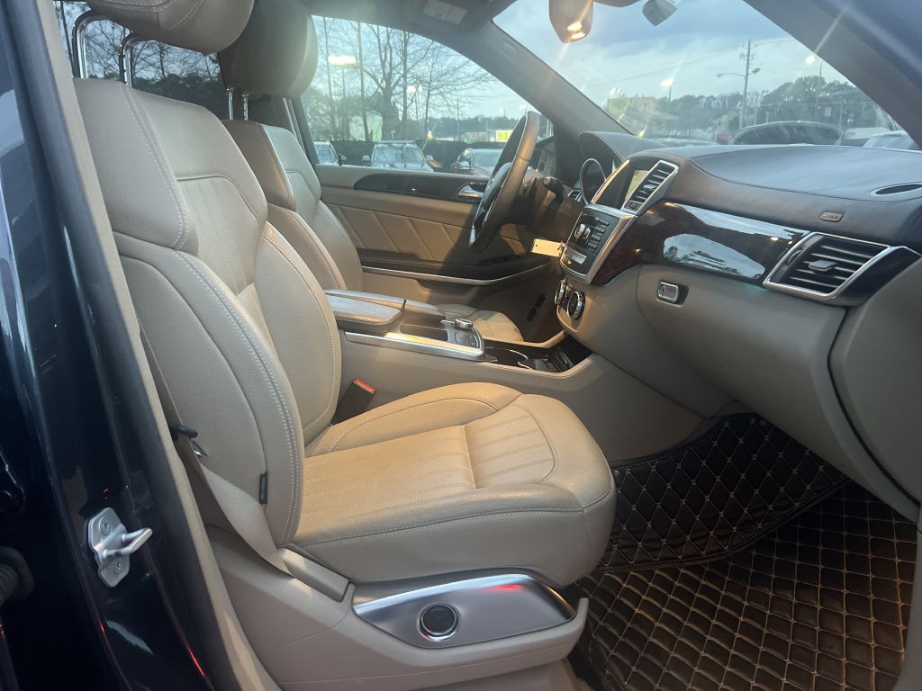 2013 Mercedes-Benz GL-Class Image 21