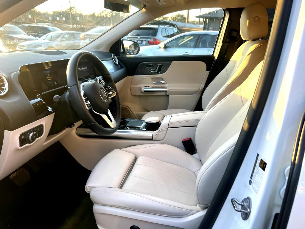 2022 Mercedes-Benz GLA-Class Image 8