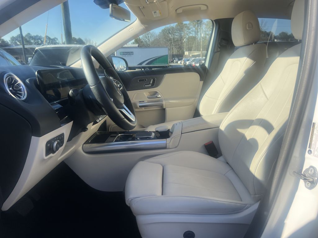 2022 Mercedes-Benz GLA-Class Image 14