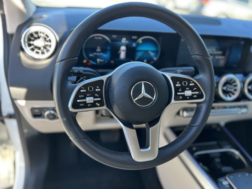 2022 Mercedes-Benz GLA-Class Image 16