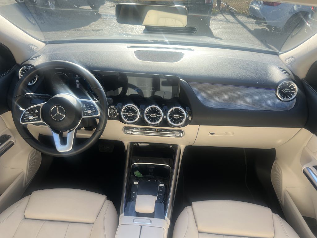 2022 Mercedes-Benz GLA-Class Image 23
