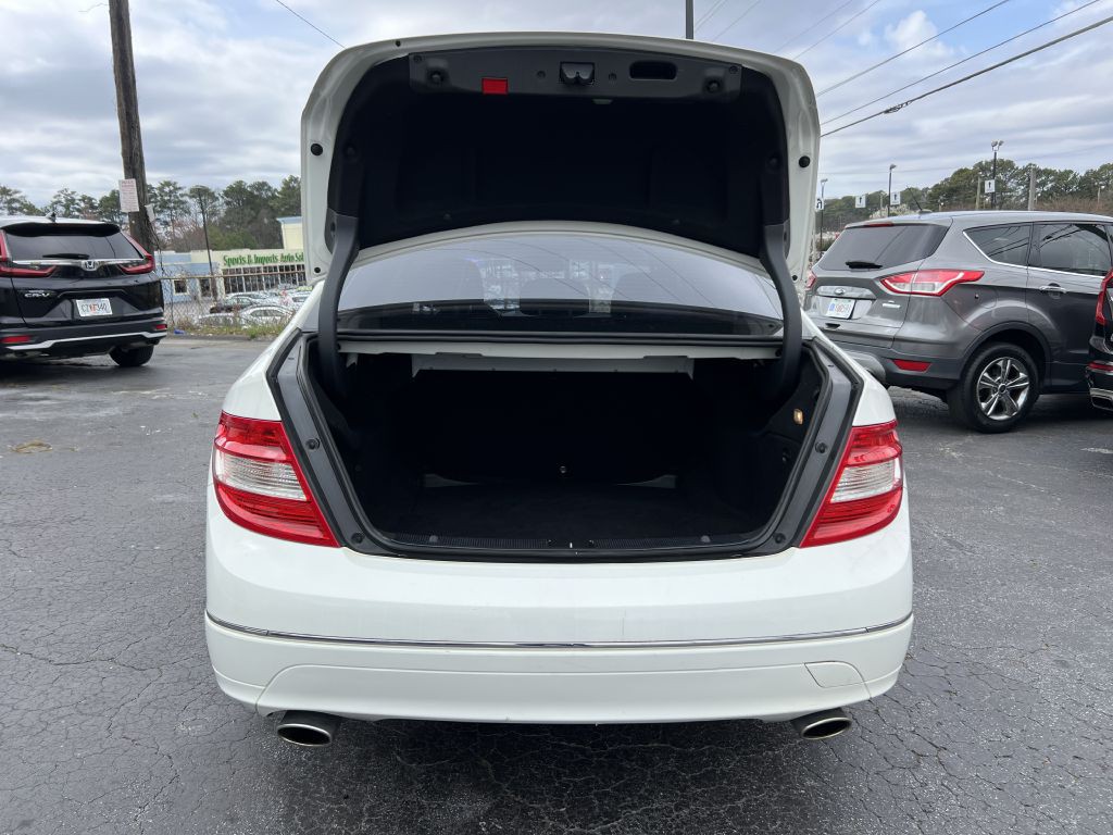 2010 Mercedes-Benz C-Class Image 8