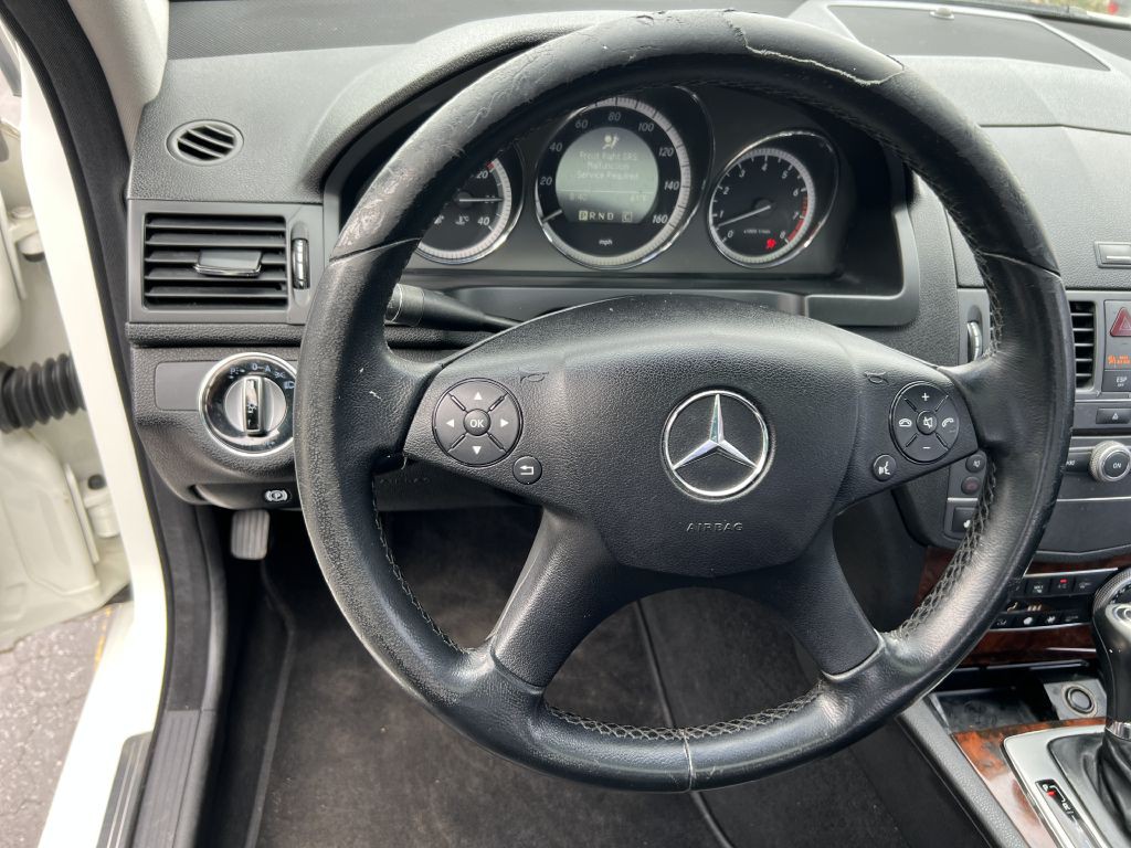 2010 Mercedes-Benz C-Class Image 9
