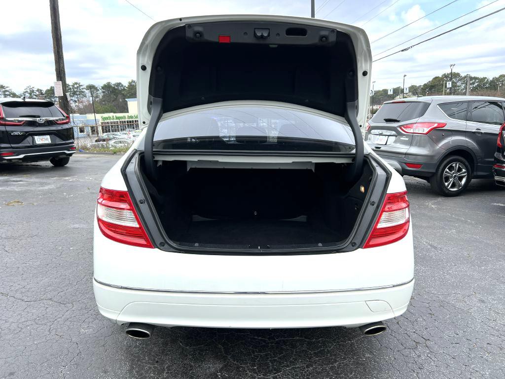 2010 Mercedes-Benz C-Class Image 12