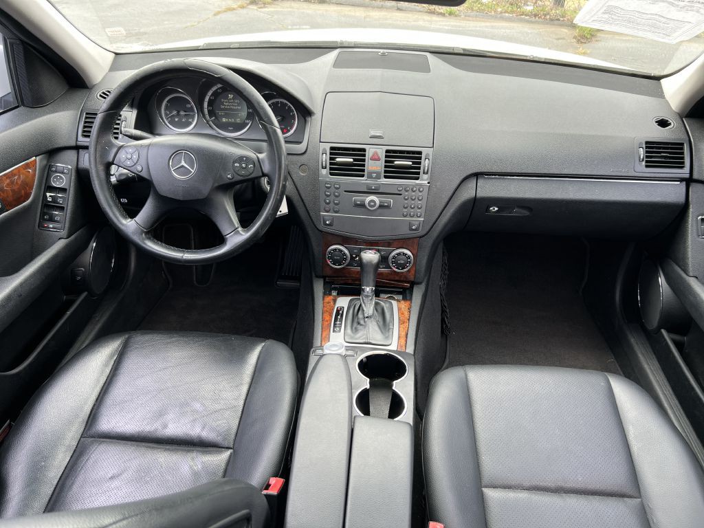 2010 Mercedes-Benz C-Class Image 15