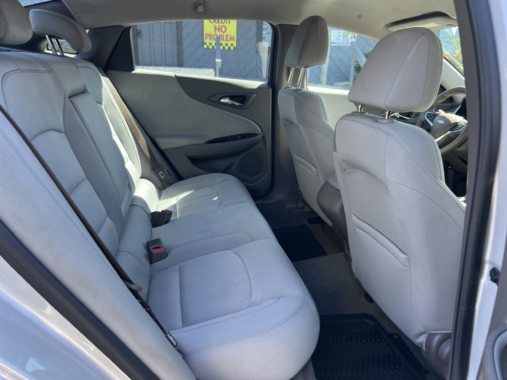 2018 Chevrolet Malibu Image 15