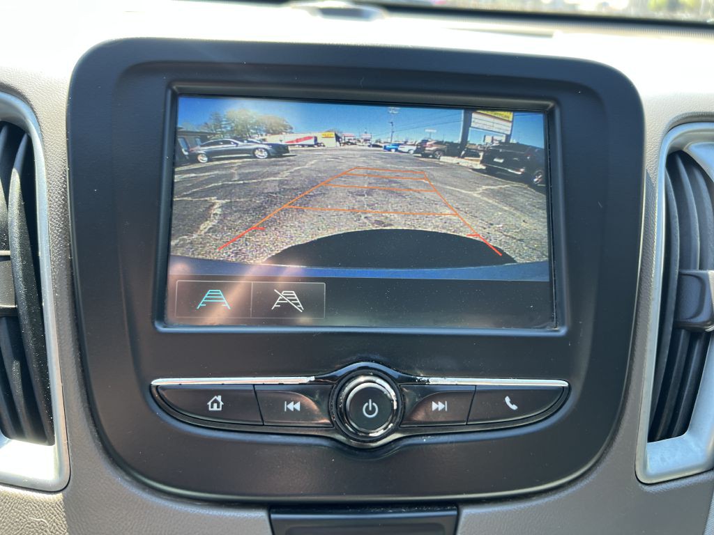 2018 Chevrolet Malibu Image 21