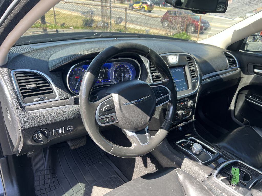 2020 Chrysler 300 Image 9