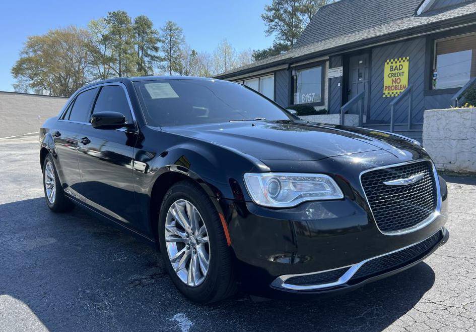 2020 Chrysler 300 Image 4