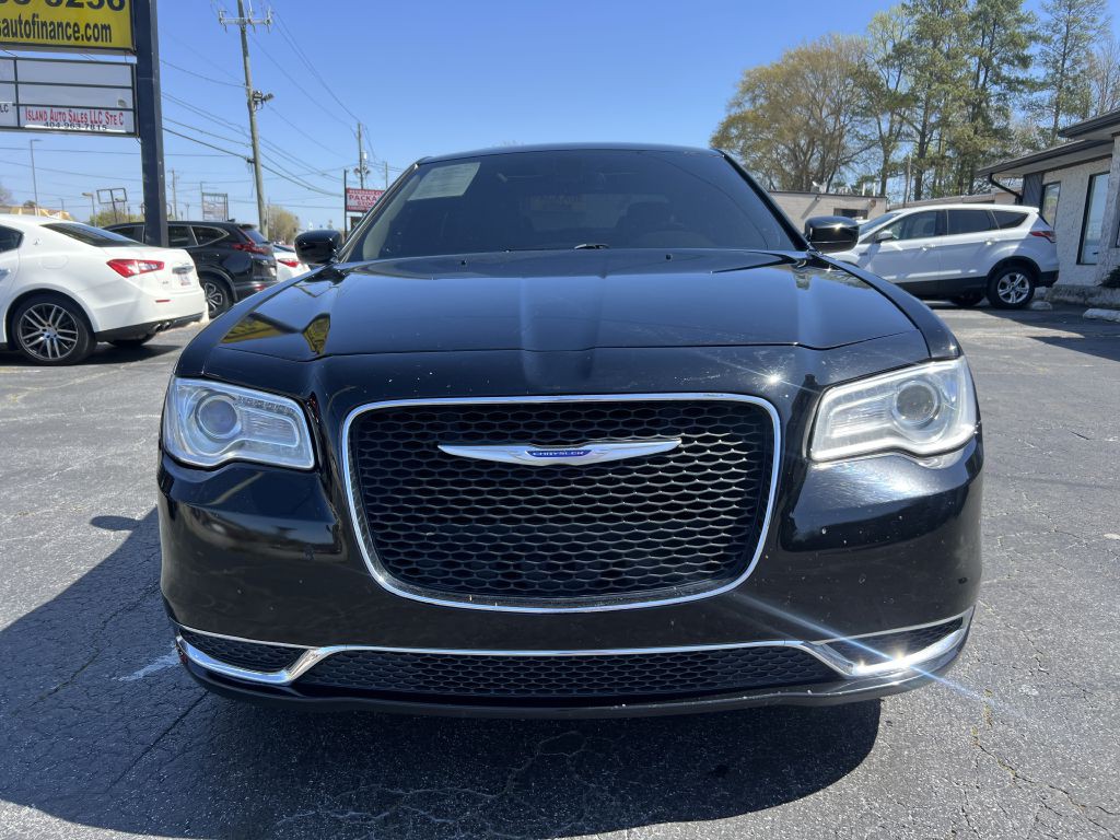 2020 Chrysler 300 Image 3