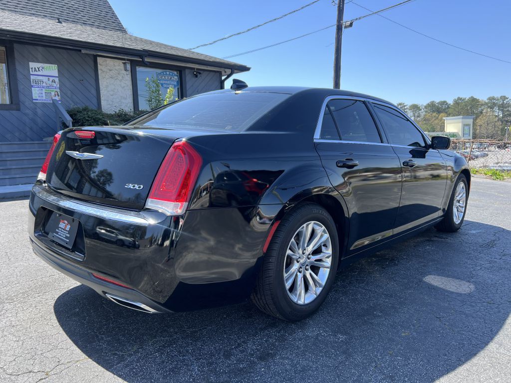 2020 Chrysler 300 Image 5