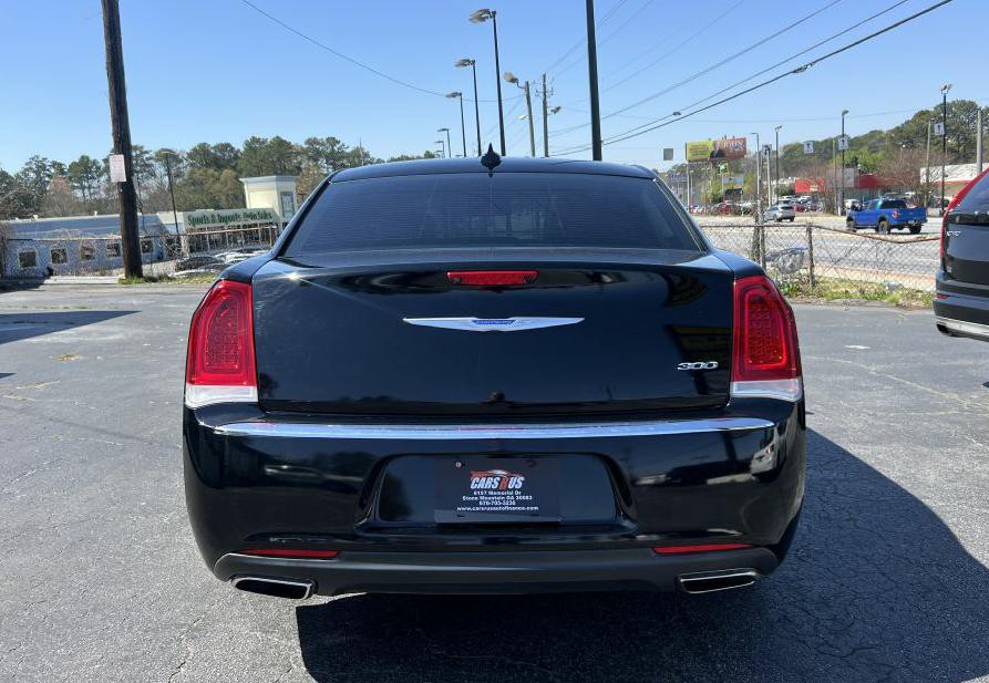 2020 Chrysler 300 Image 6